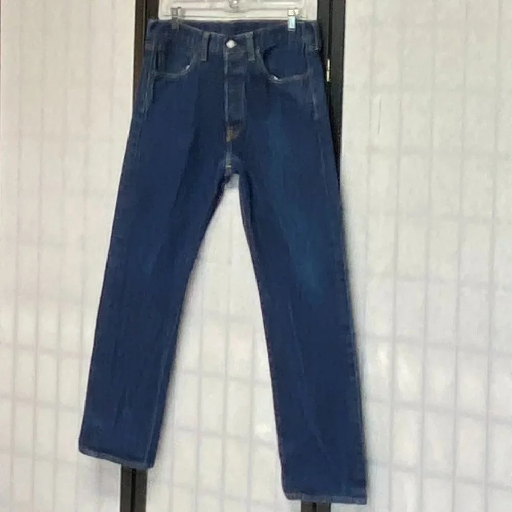Levis mid rise
